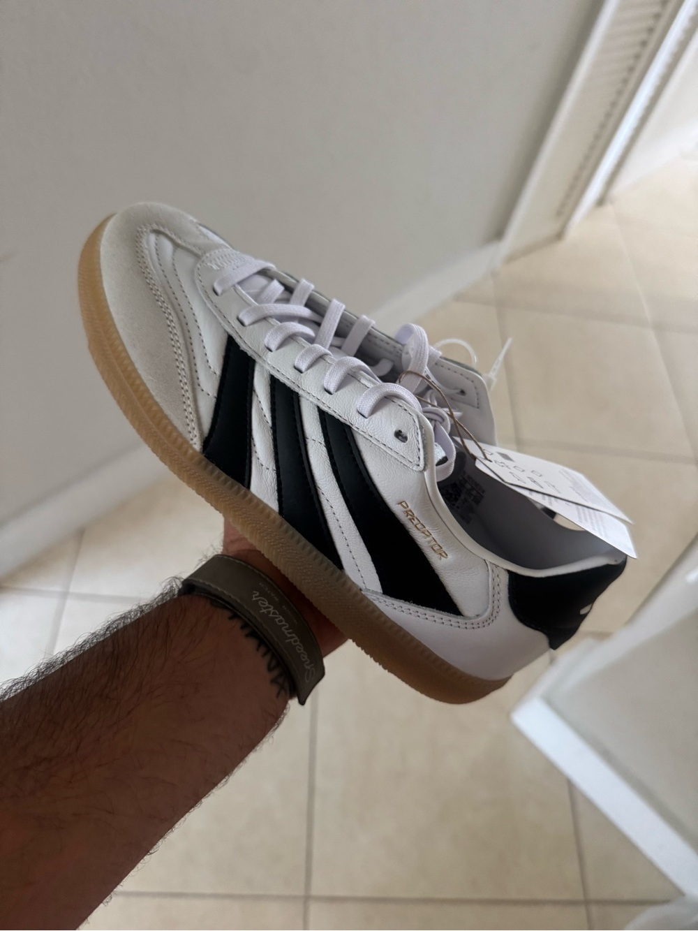 adidas predator White and Black Men’s Retro Soccer Sneakers
